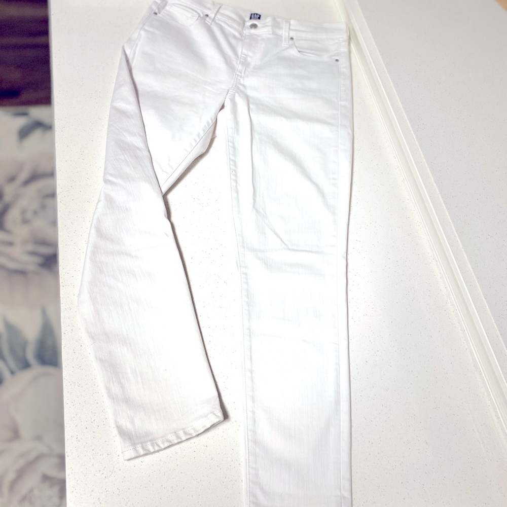 NWOT - Gap Denim White Skinny Jeans